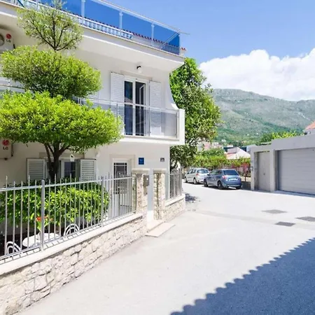 Apartment & Bari I